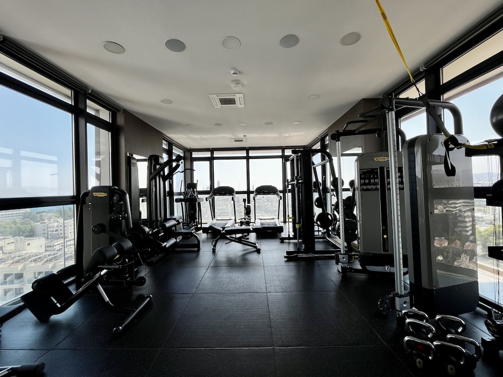 128 LIM - 2106 Stay Only Tower Suite