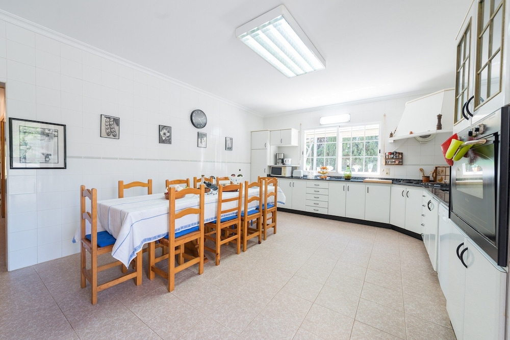 Villa in Campanet With Private Pool & Tennis
