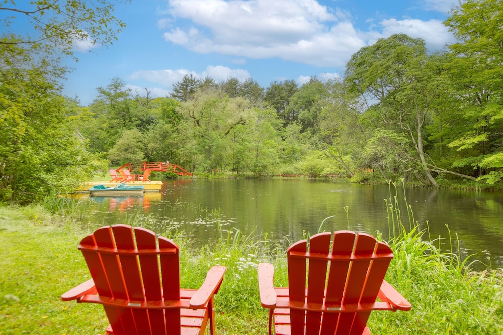 Game Farm Villa by Avantstay 10bdr Private Pond Spa Pool Family-friendly