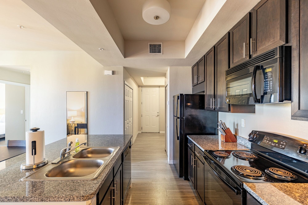Landing Amazing 1bd, Game Room, Gym