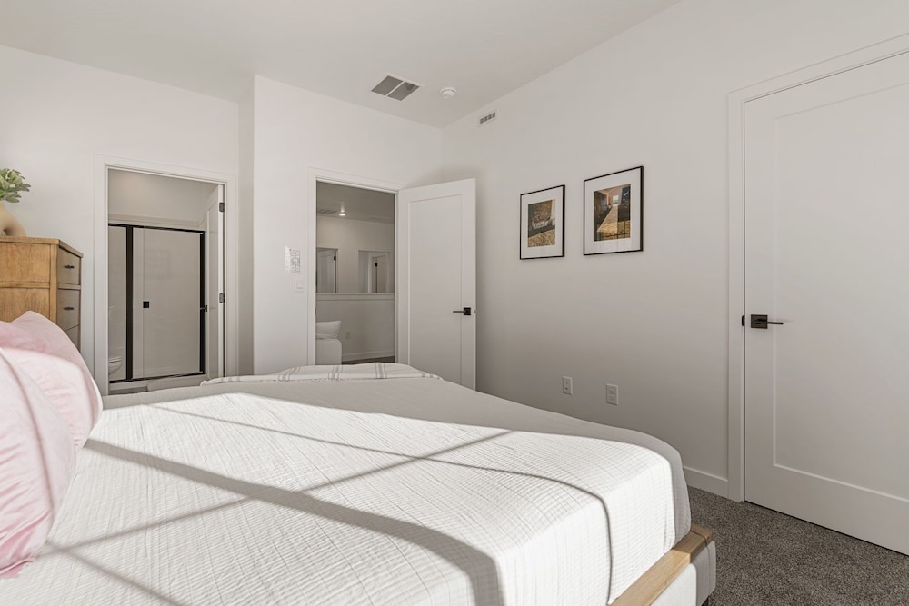 Desert Retreat Near Sand Hollow 4 Bedroom Townhouse