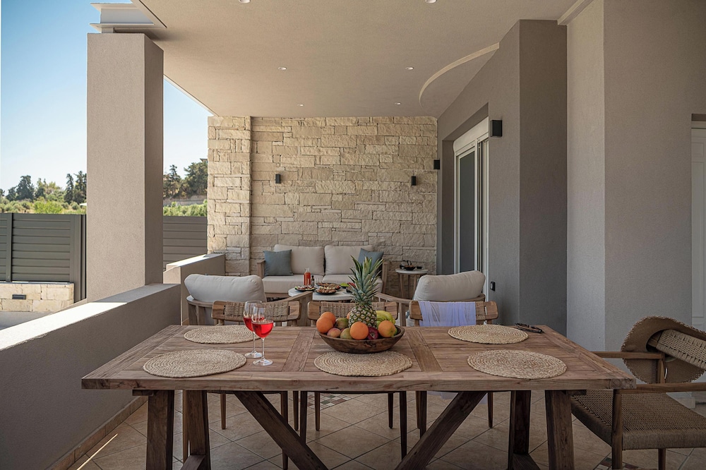 Kymélia Luxury Residences With Sea View