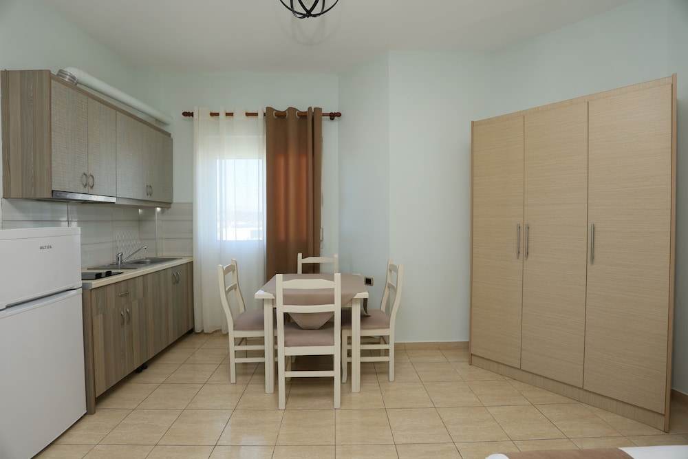 Michelle Apartments