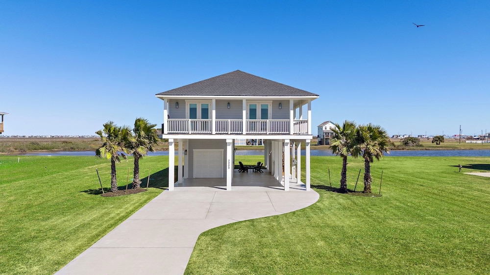 Pelican Perch by Ryson Vacation Rentals