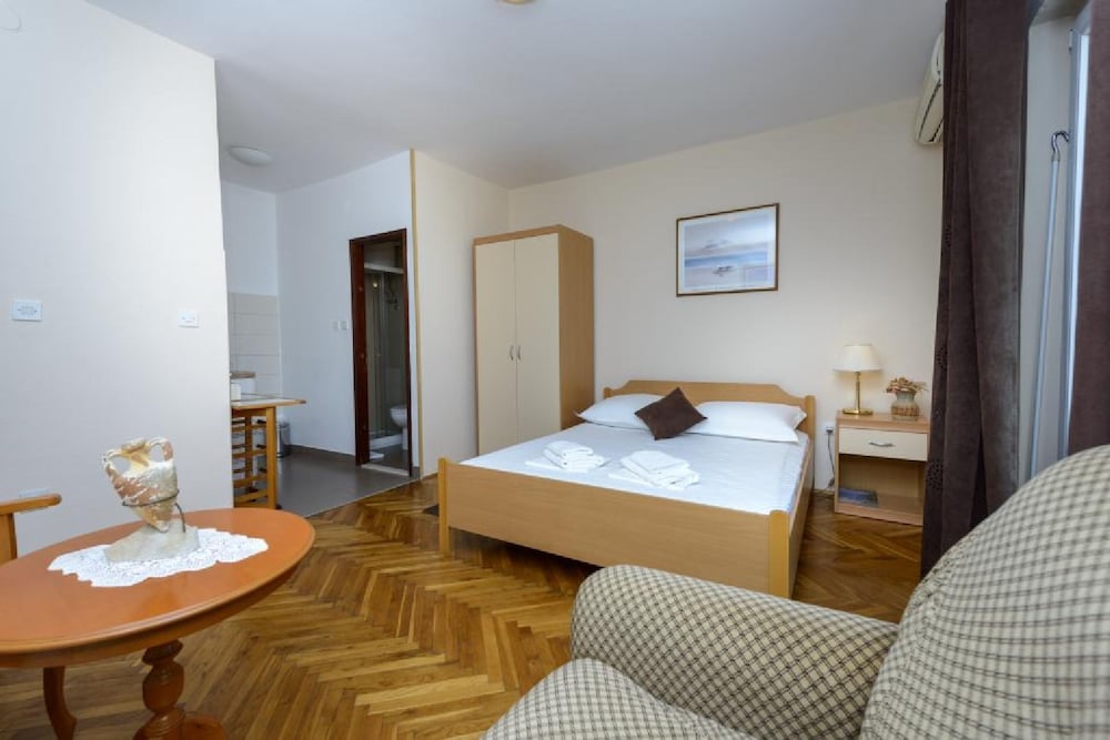 Apartments Botica