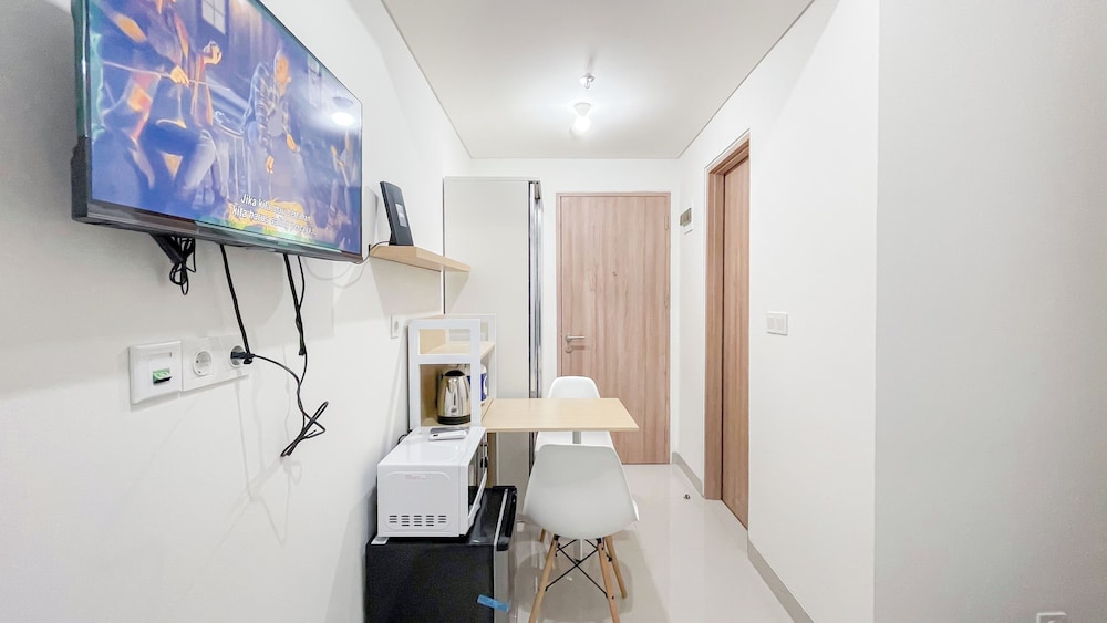 Simple Look Studio (No Kitchen) At Bandaraya - Tallasa City Makassar Apartment