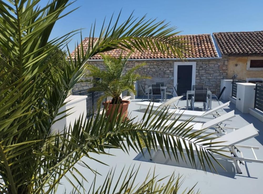 Villa Galant With Pool & Sauna Maružini