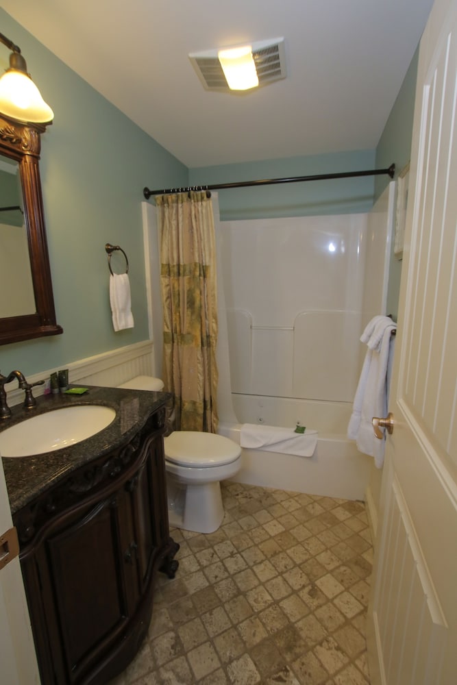 Sheepscot Harbour Village Resort