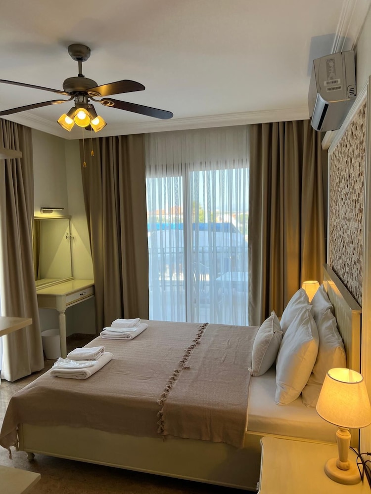 Cunda Paradise Otel - Image 25