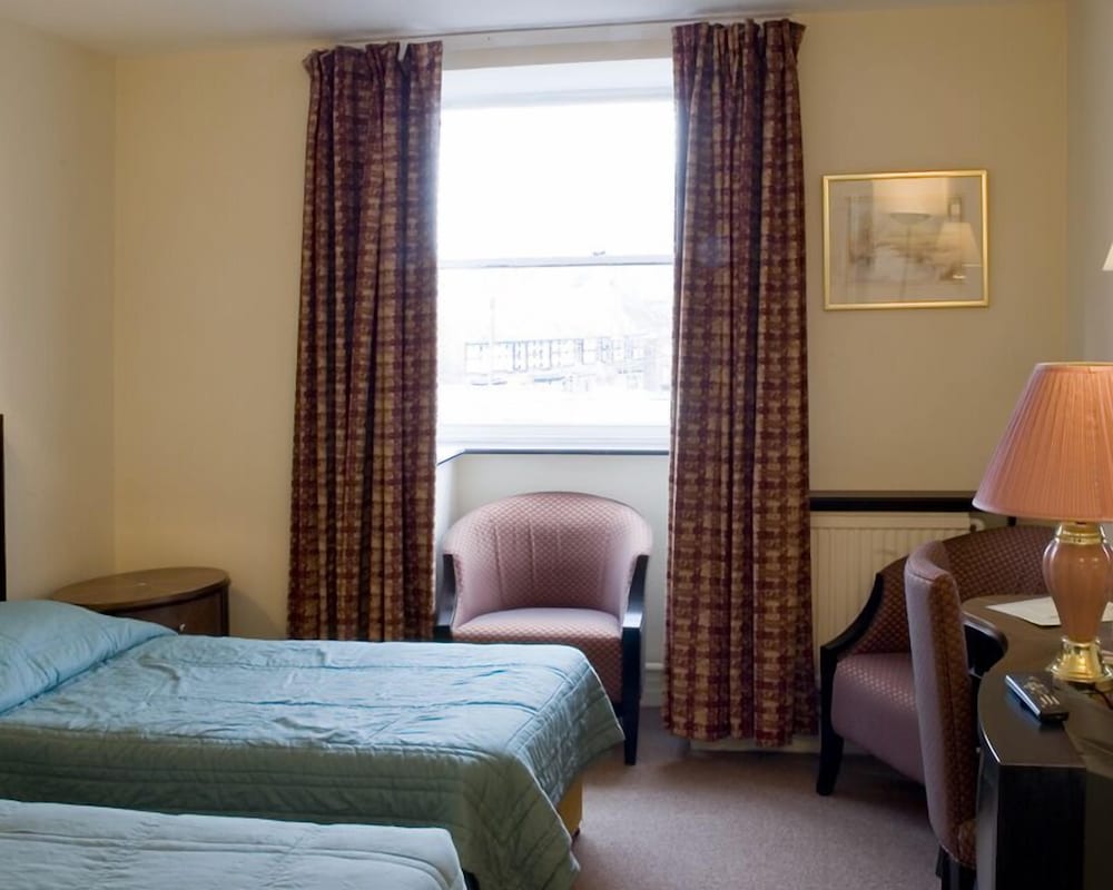 Altrincham Vacations - The Ashley Hotel - Property Image 1
