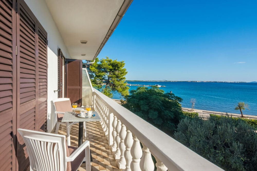 Apartment on Vir Island Near Sandy Beaches