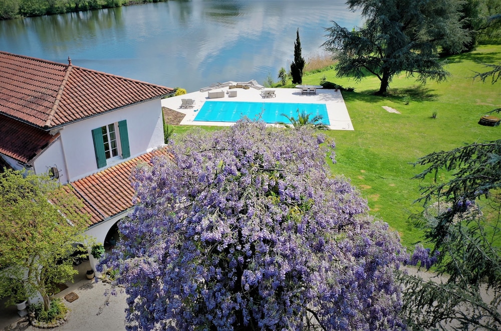 Domaine du Beau Rivage view 5