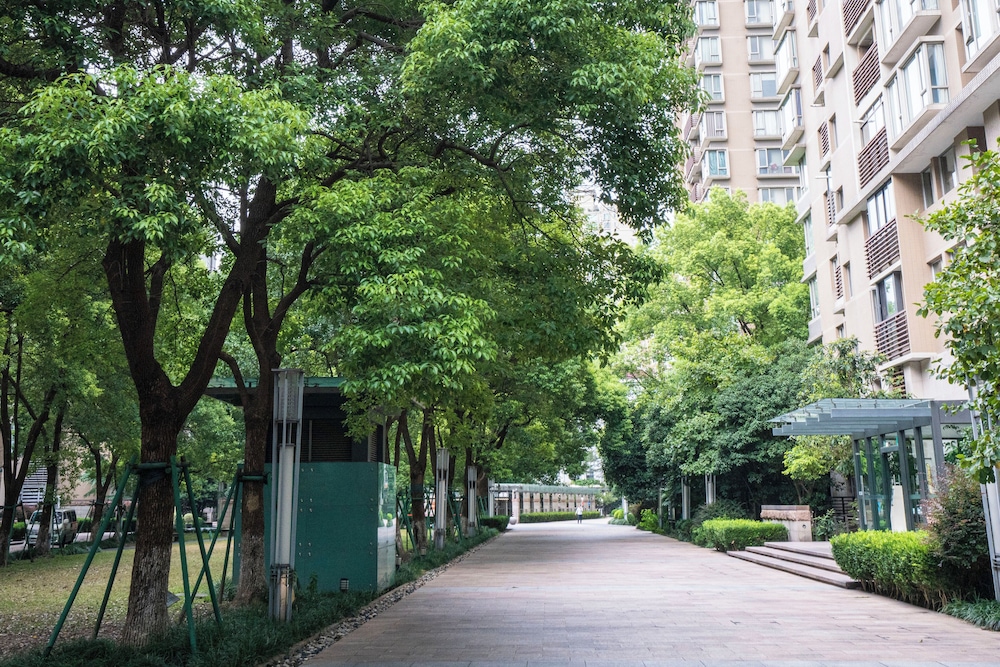 Tyms Modern1BR 1BA Apt Near Metro 1 9 11