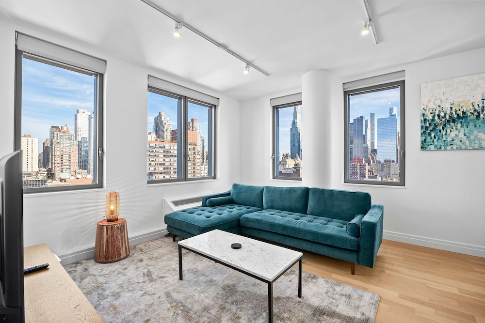 Forte Select Xxii by Rove 2BR Midtown West Apt