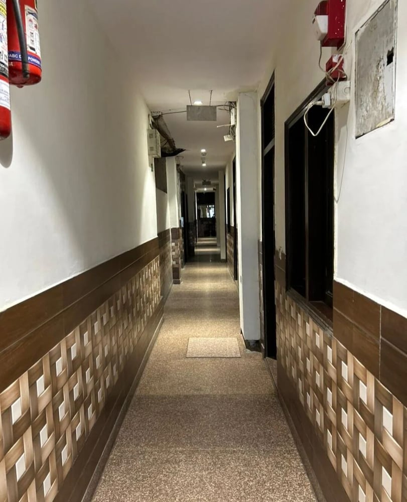 Hotel Satyam Near Ramakrishna Ashram