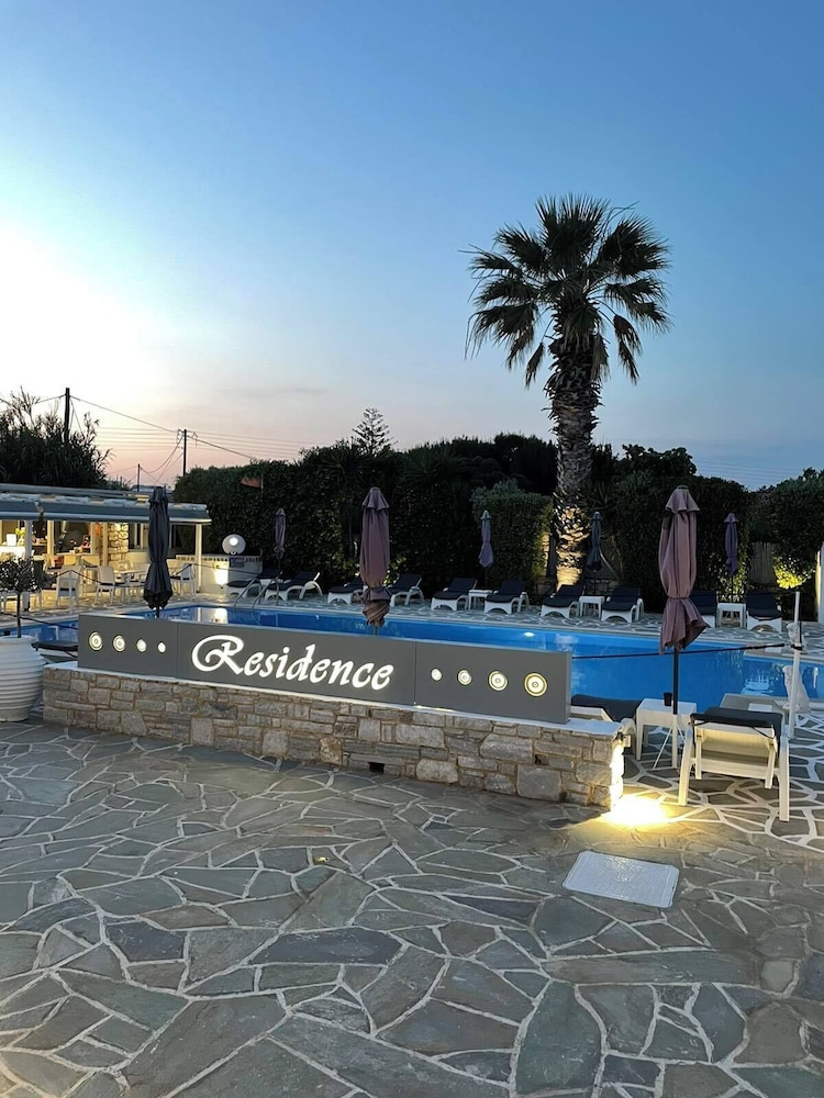 Zoumis Residence