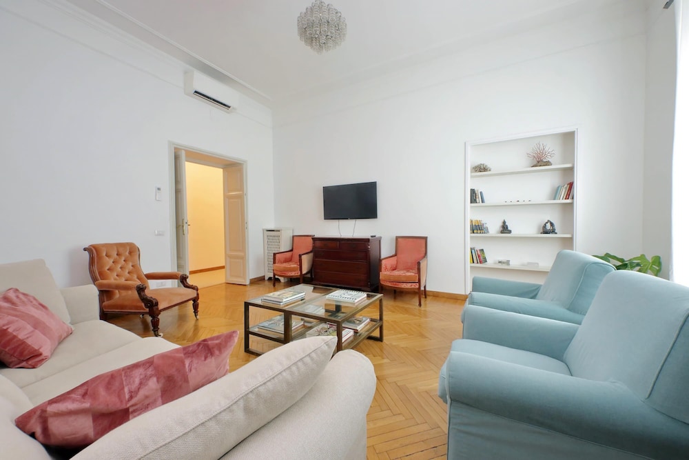 Treasurerome Spanish Steps Family 4BR