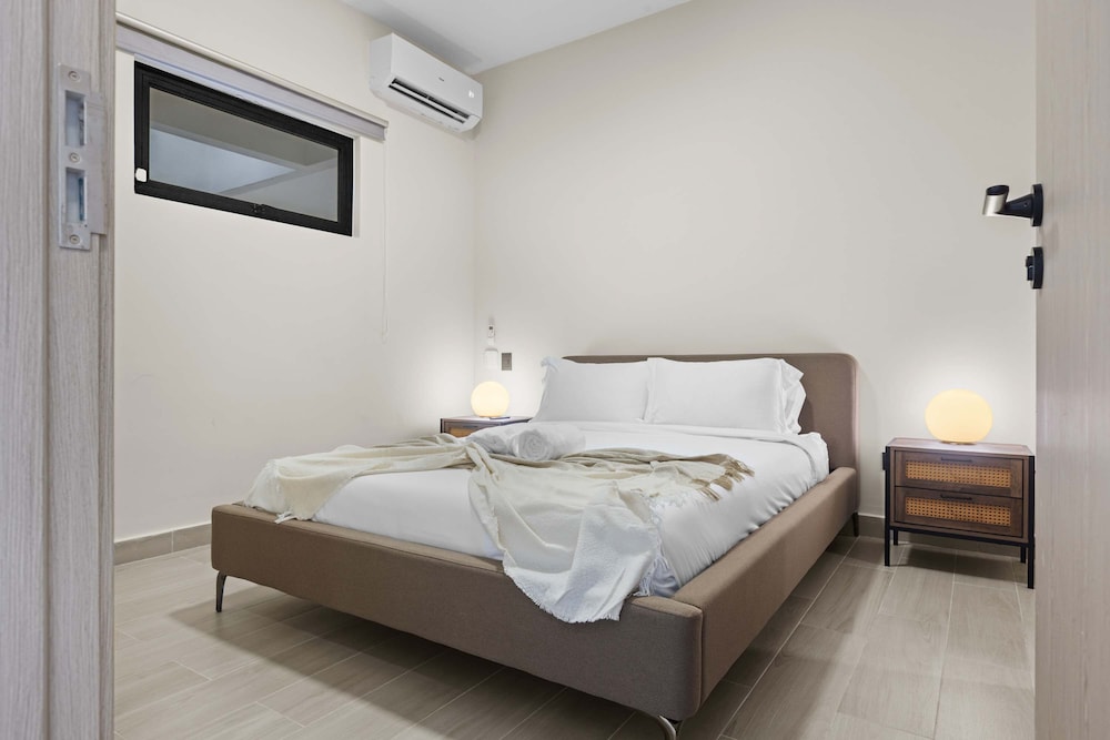 NOK Modern 1BR Apartment With Terrace in Vistacana