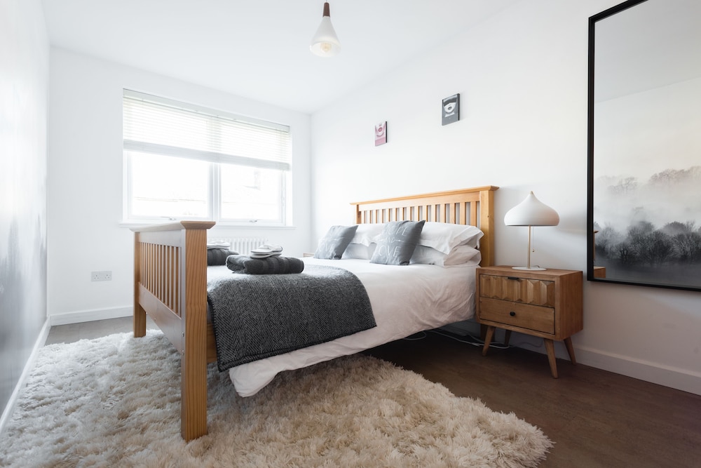 The Jericho Escape - Comfortable & Modern 4BDR in Jericho