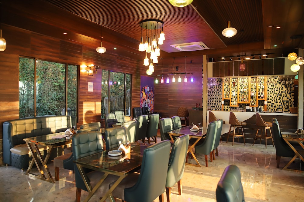 Rishat Sngi Orchid Resort, Shillong