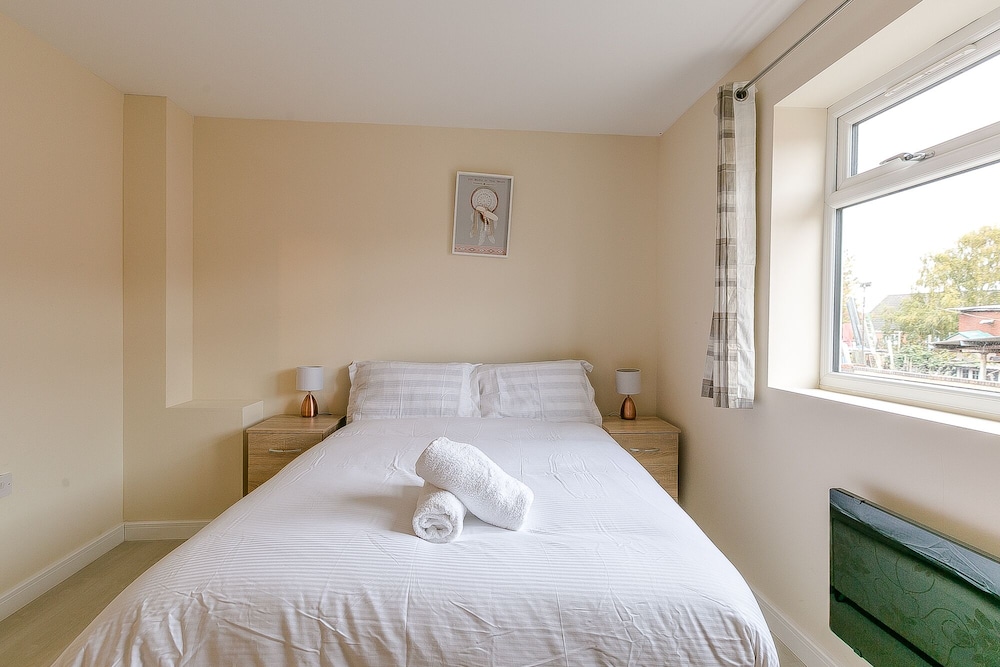 Kynsparks Luxury Apartments view 4