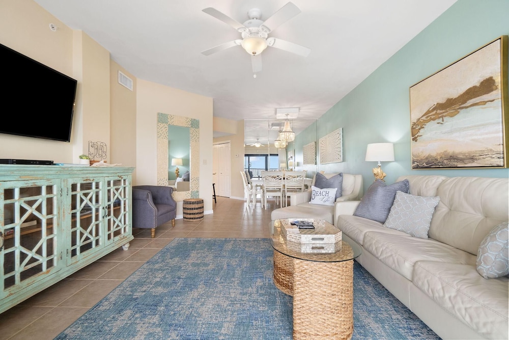 The Palms West 813