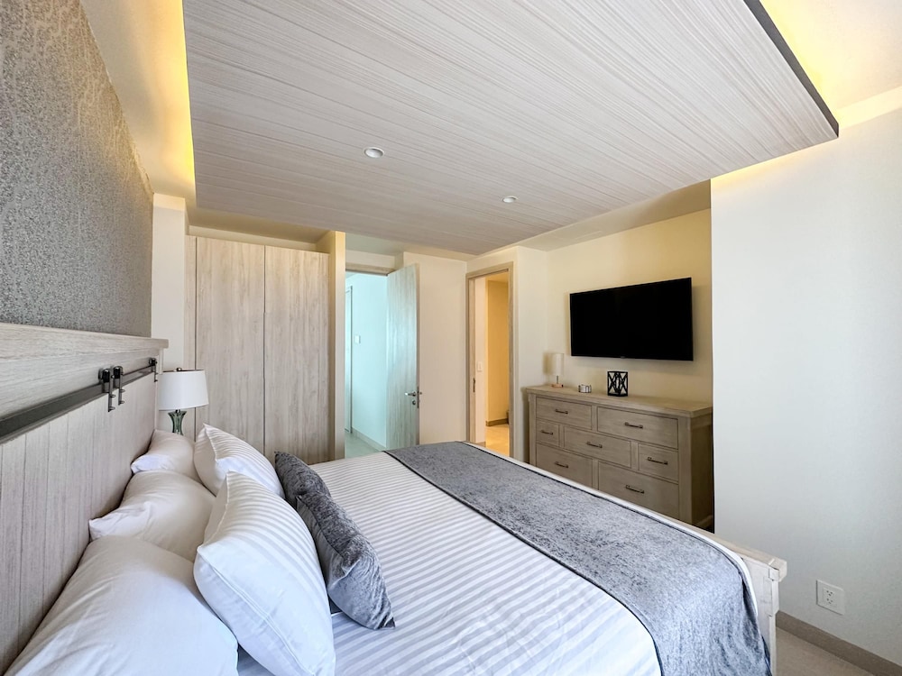 Brand New 6 Bedroom Penthouse