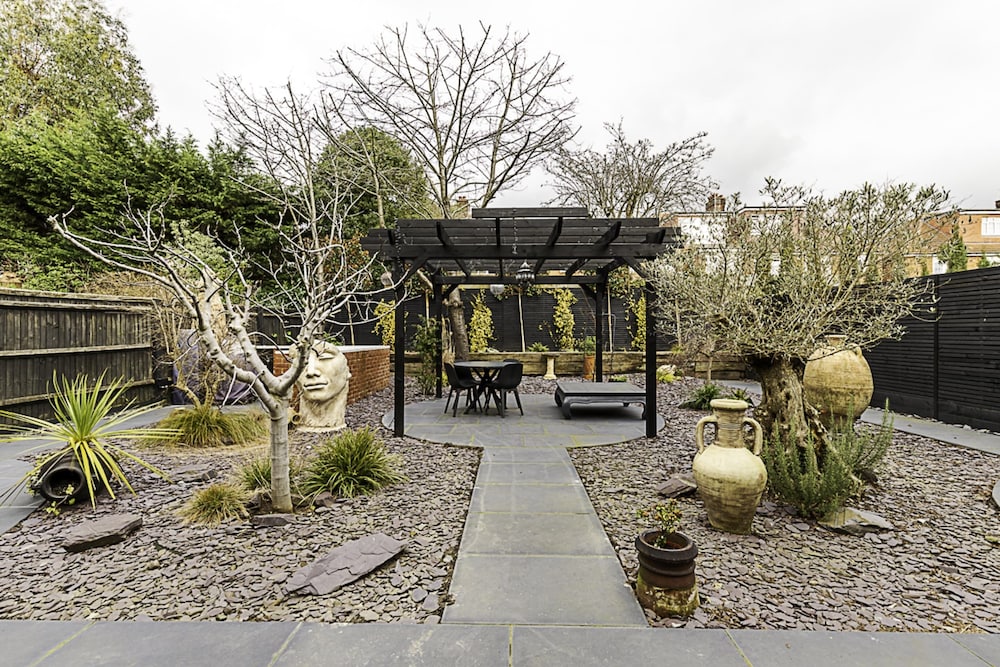 Stunning 5 Bed House in Willesden Green!