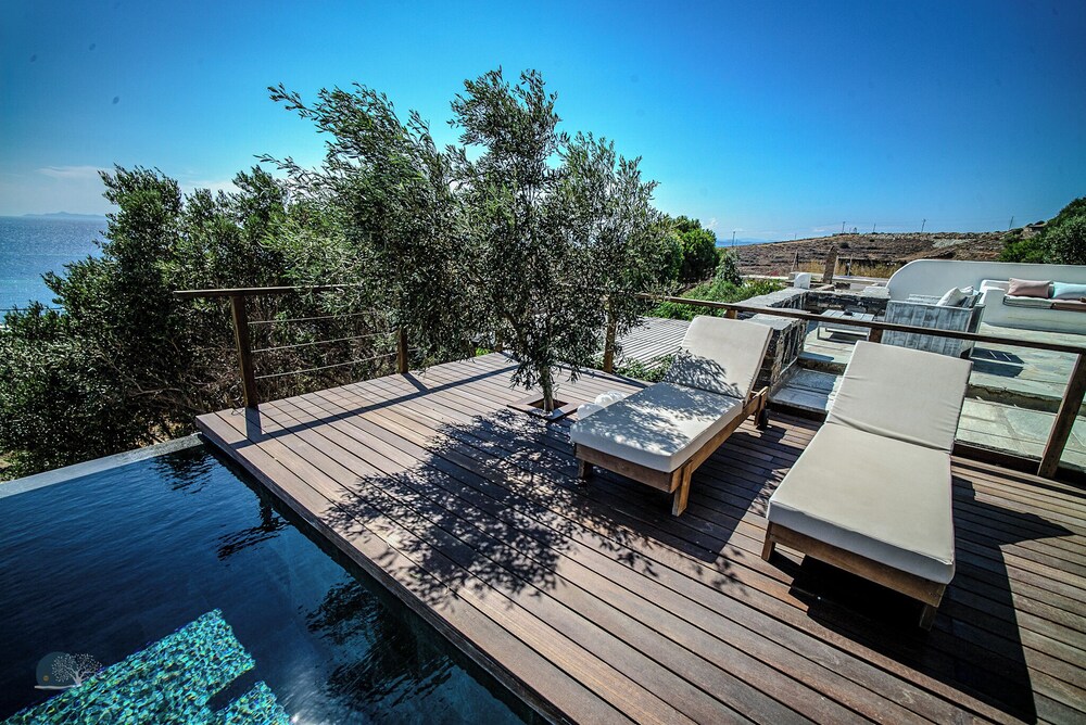 Zen Blue Suites Luxury and Nature in Kea