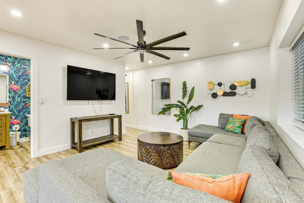 Multi-home Retreat on Colorado River w/ Boat Dock!