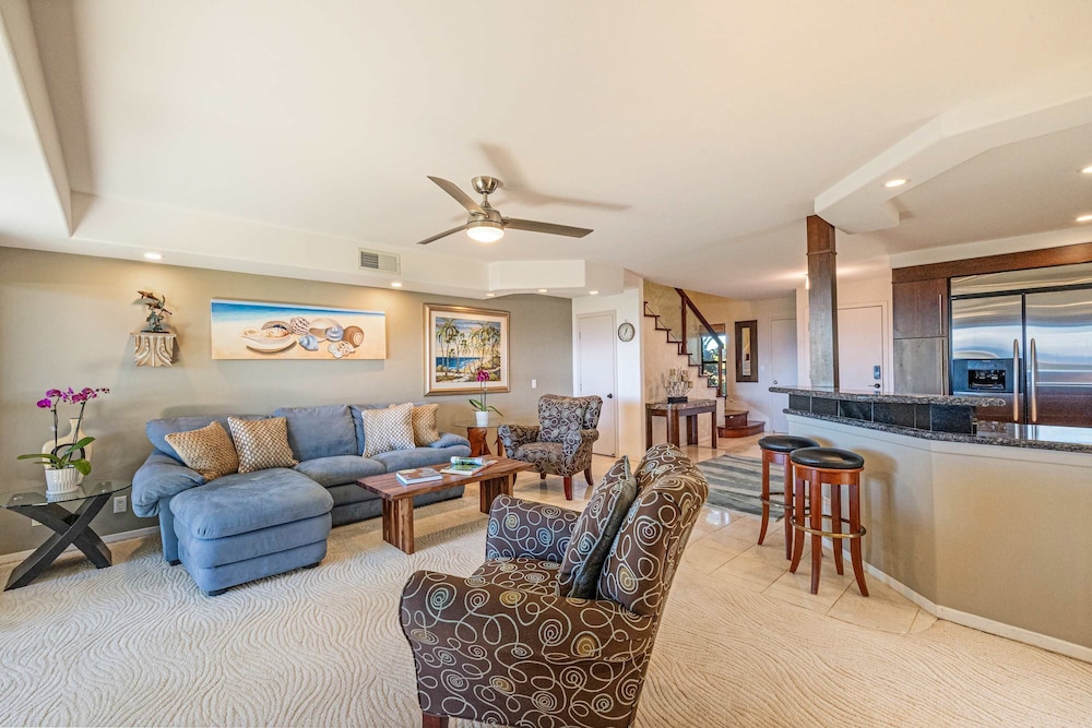Ocean View Kaanapali Condo w 2 Lanais Loft AC Pool Walk to Beach