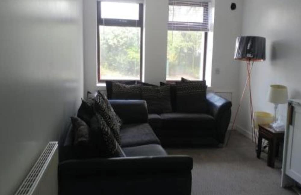 Gourock Blissful Apartment With 3 Bedrooms