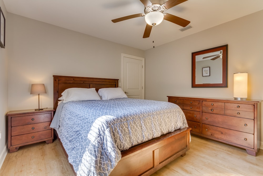 Charming Pensacola Home Rental: 2 Mi to Beach! view 2