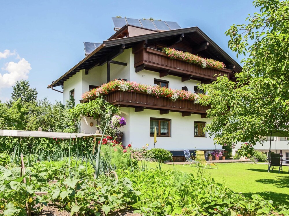 Vintage Apartment in Fügen near Ski Area