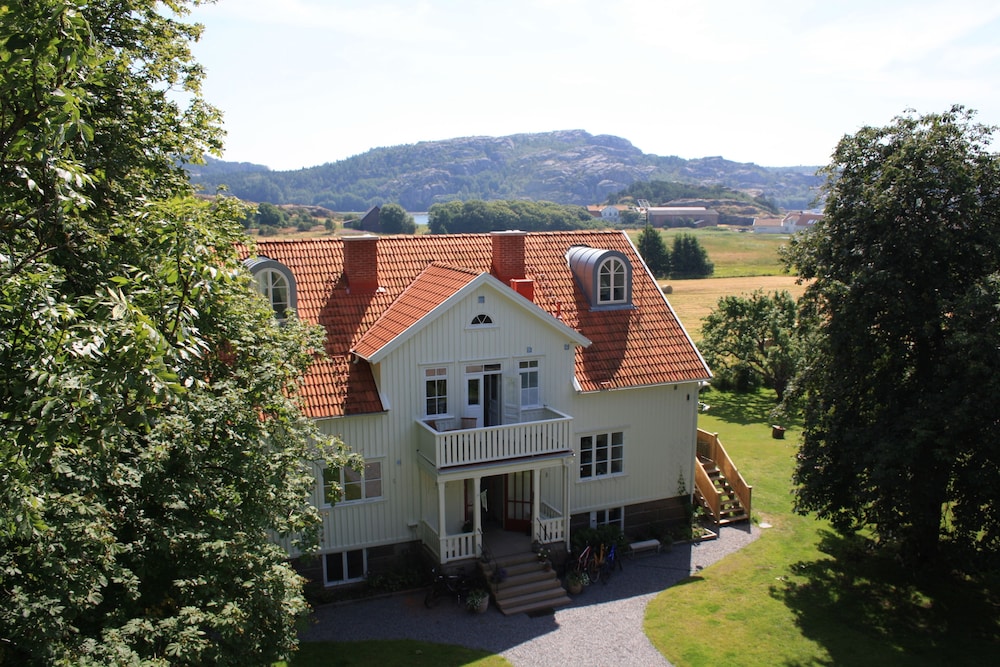 Villa Akvarellen Bed & Breakfast