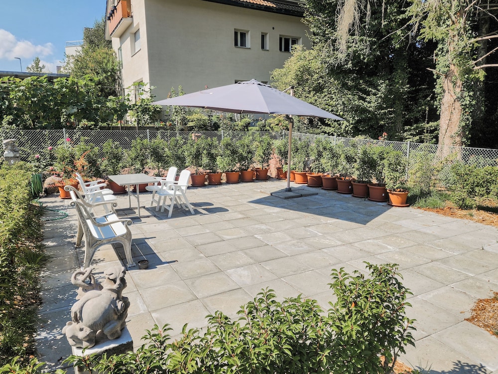VK - VBD - Zurich Airport - Homestay - Villa Bassersdorf