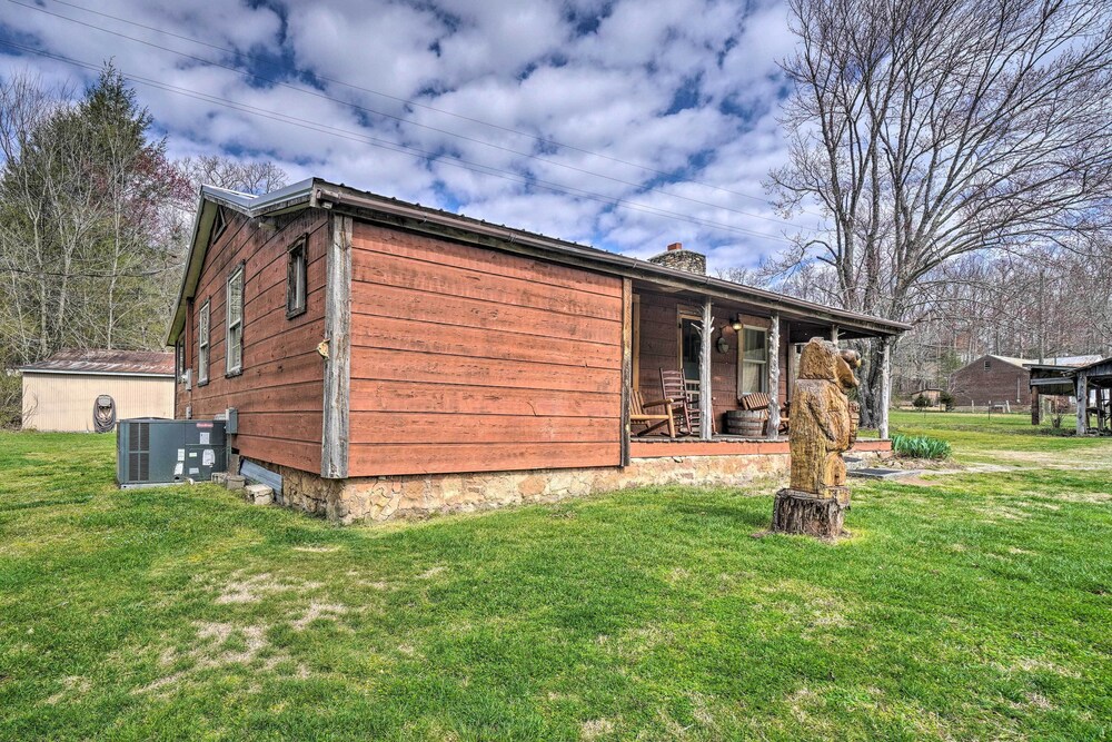 Cabin < 2 Mi to Great Smoky Mtns Natl Park! view 5