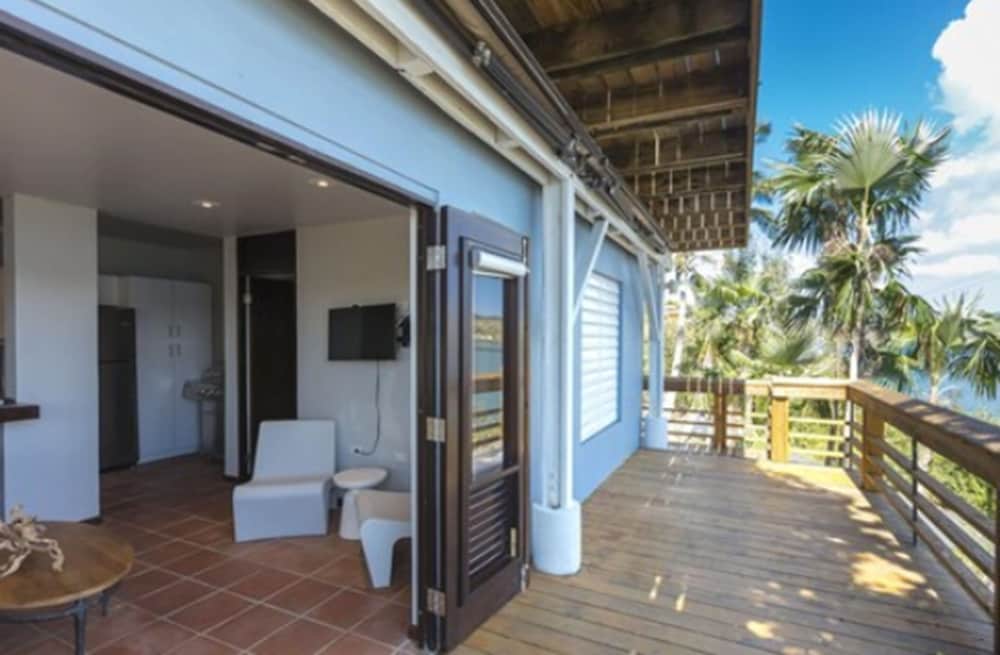 Oceania Villas