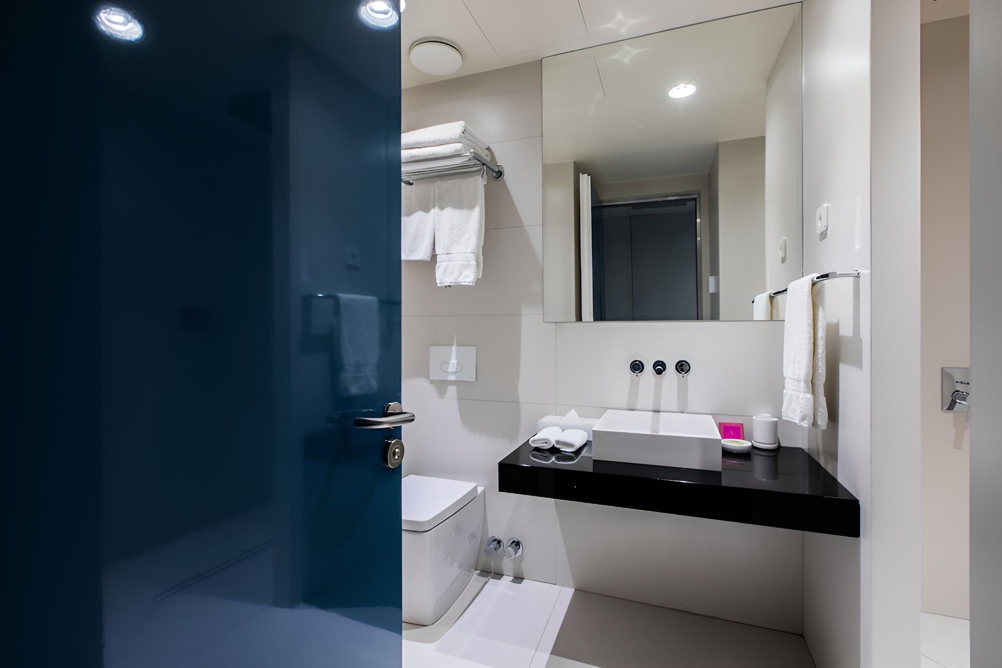 The Grove Design Hotel