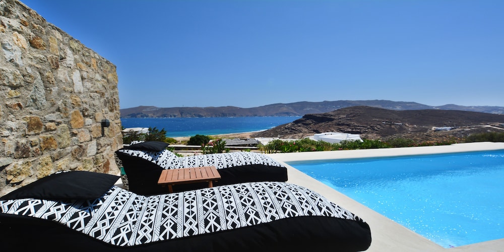 Sea Breeze Panormos