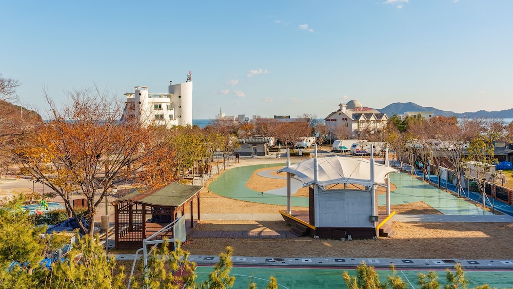 Geoje Peugeot Gomsol Petfriendly Pension