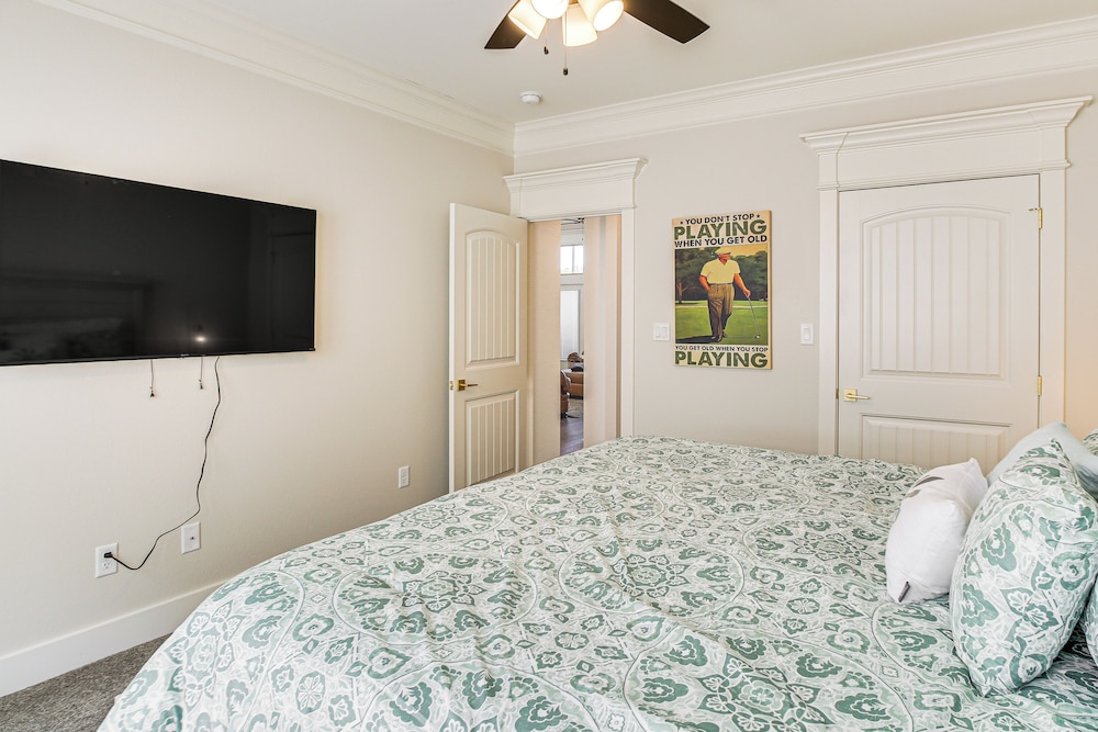 Luxe Golf Getaway in Hot Springs Village!