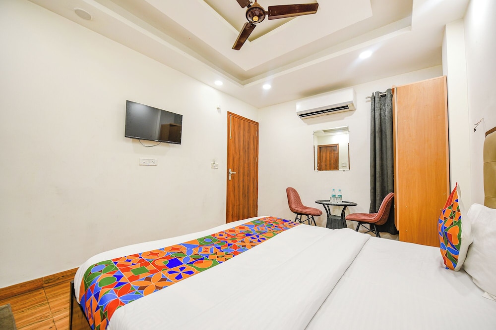 Fabhotel Santosh Residency