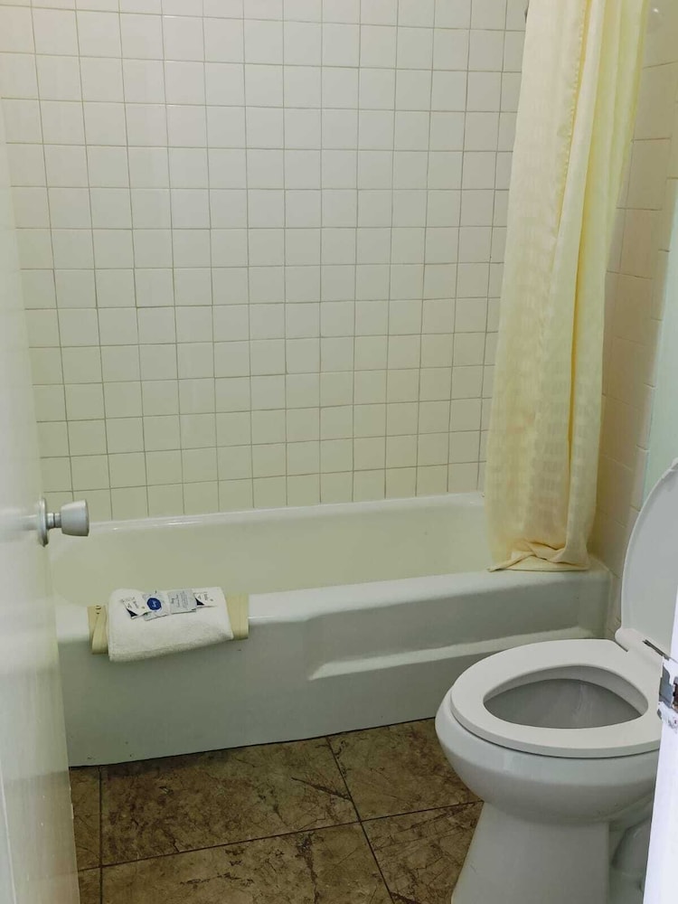Budget Inn By OYO Edinburg Hwy 281