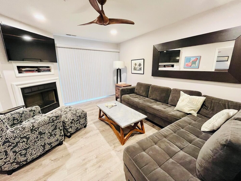 Sanibel Circle 3700 # 3702