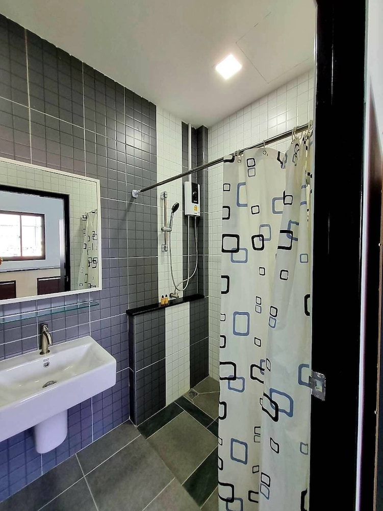 Aqua Residences