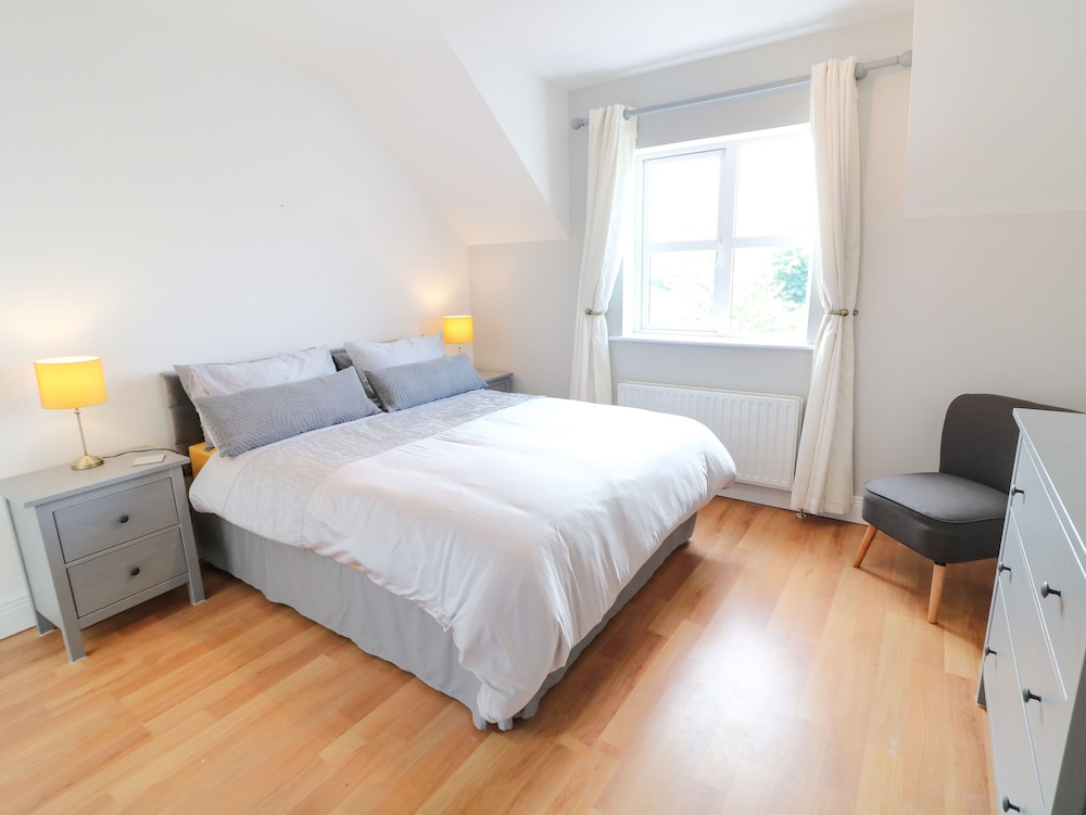 12 Hillview