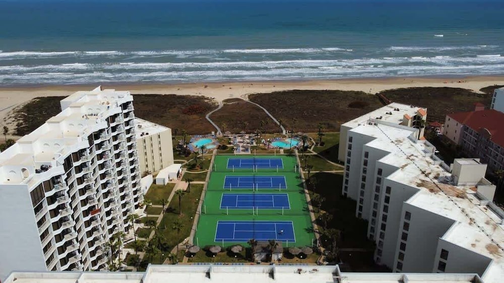 Saida Beachfront Luxe Condo Two Heated Pools 2 Bedroom Condo