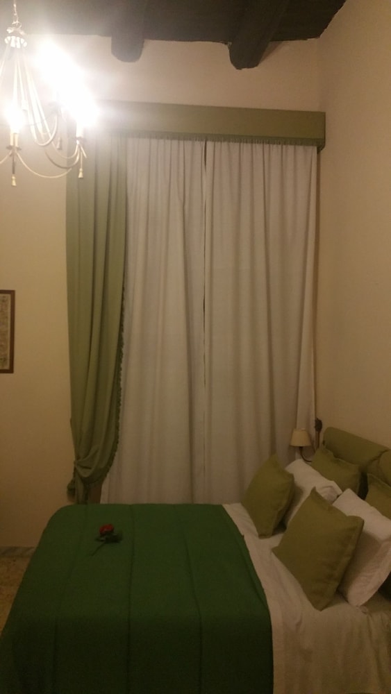 B&B Rochel