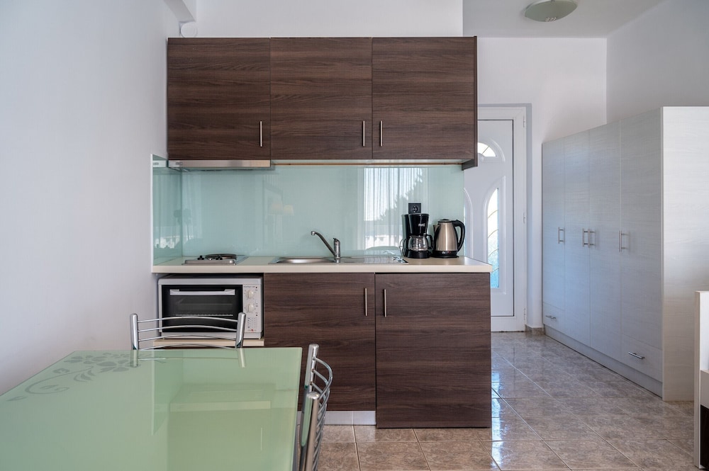 Mythos apartments